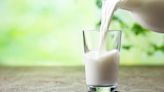 Bird flu risk prompts warnings against raw milk, unpasteurized dairy products