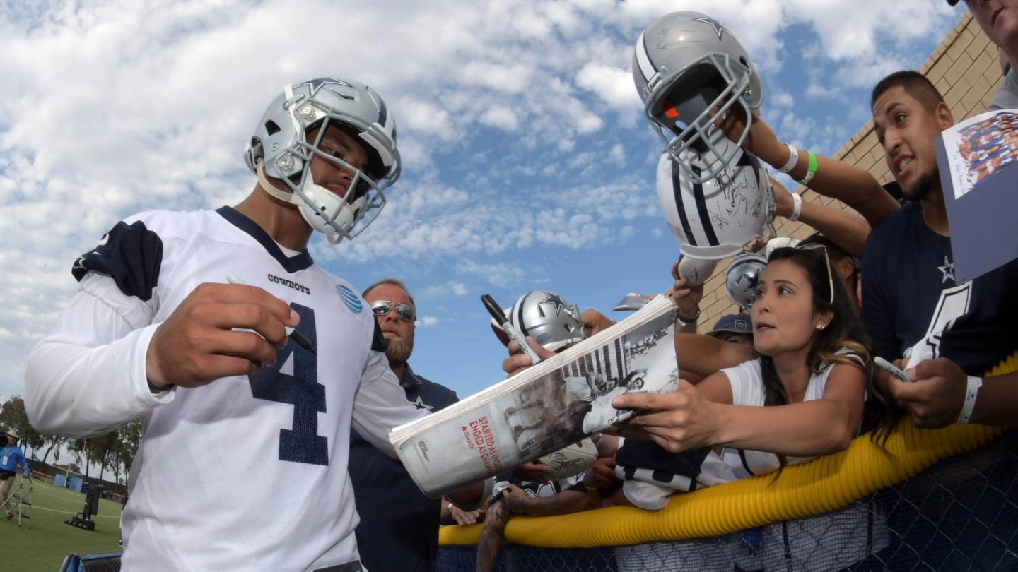 LOOK: Dak Prescott's bracelet has a special meaning, connection to fan