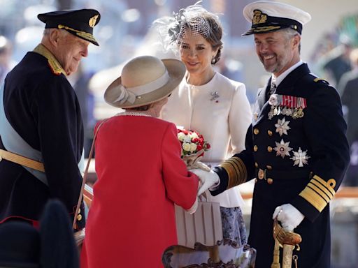 Federico y Mary de Dinamarca desembarcan en Noruega para comenzar su histórica visita de Estado