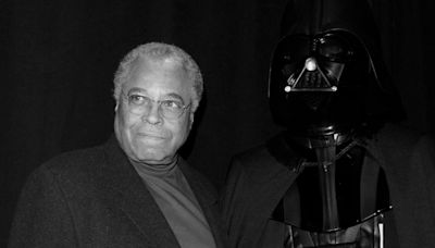 La galaxia está de luto: muere James Earl Jones, voz de Darth Vader