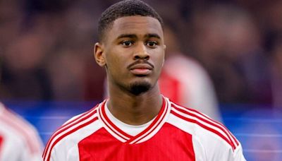 Chelsea And Arsenal In Transfer Tussle For Dutch Defender Jorrel Hato - News18