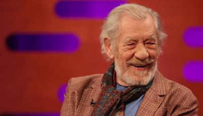 Sir Ian McKellen says wrist and neck injuries 'on the mend' after stage fall | ITV News