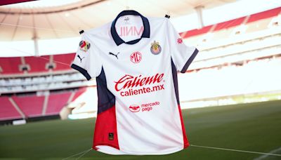 Chivas presenta su uniforme para el Apertura 2024 con nuevo patrocinador