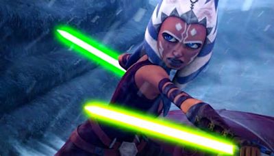 Iconic Ahsoka Cosplay Comes To Life In Incredible Star Wars Fashion