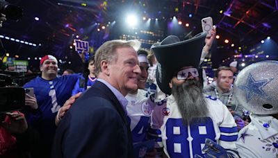 Super Bowl betting odds unchanged after first round of the draft