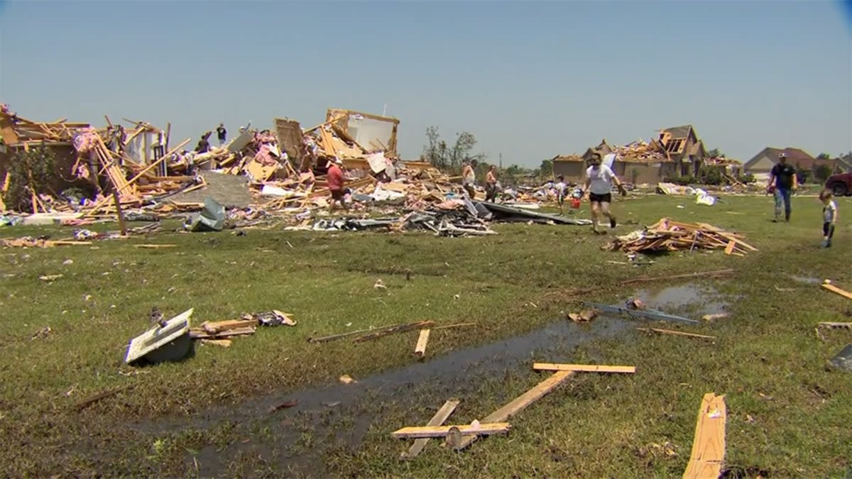 Tornado damages 8 homes on Celina block, including 5 belonging to Frisco firefighters