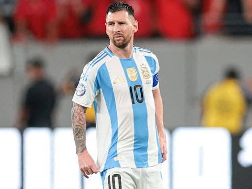 Día CLAVE para la Selección argentina en la Copa América: Lionel Messi se hará estudios por su molestia muscular