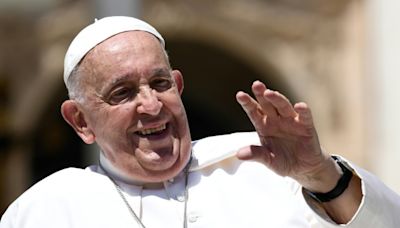 El papa vuelve a usar un término despectivo para referirse a los homosexuales