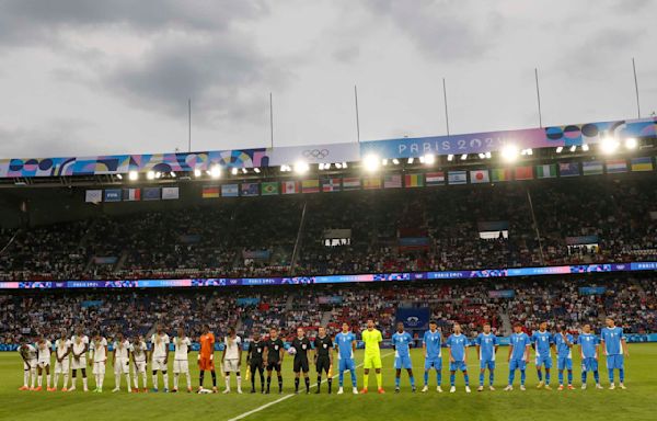 Israel's national anthem loudly jeered before Olympic soccer match against Mali