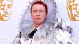 Joe Lycett dressed as Queen Elizabeth I at the Baftas