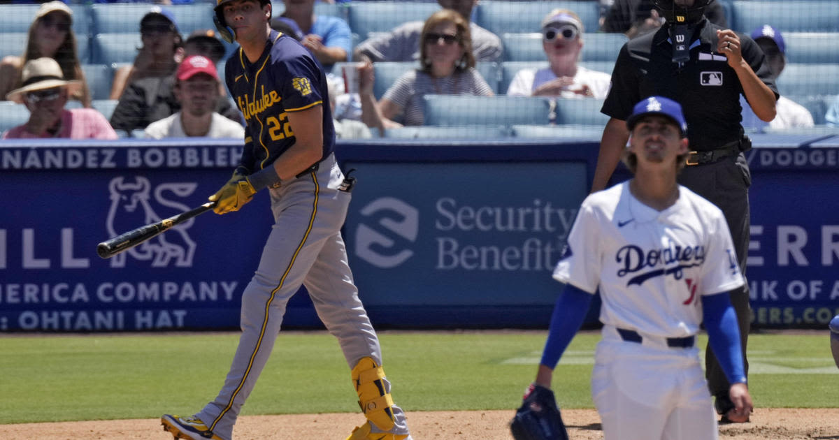 Yelich, Perkins power Brewers to 9-2 victory over Dodgers