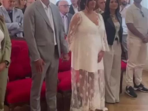 Mariés au premier regard : Mariage d'une ex-candidate, le mari d'une célèbre chroniqueuse s'est occupé de la cérémonie !