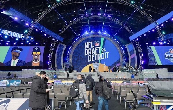 Live: NFL draft updates: Who will Seahawks take at No. 16 in Round 1?