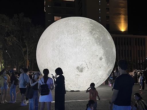 臺東鐵花燈祭破百萬人潮 「璀燦星際」加碼延展