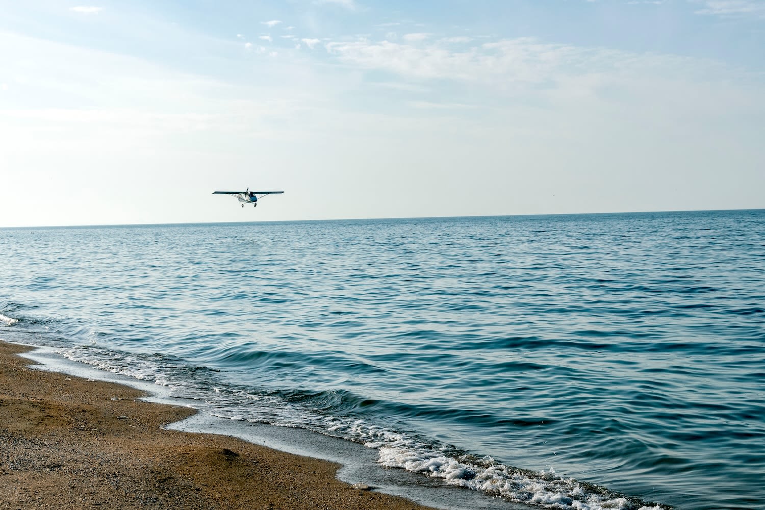 Small plane flips into "headstand" as pilot crash lands it on a Long Island beach (video)