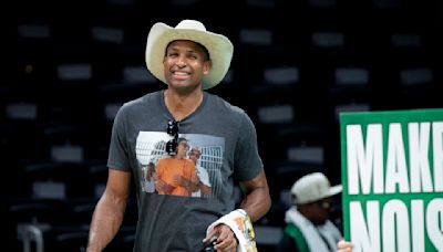 Tom Brady responds to Celtics star Al Horford’s drunk Brady t-shirt