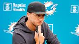 Chris Perkins: I kinda, sorta asked the Dolphins about politics. Here’s what happened …