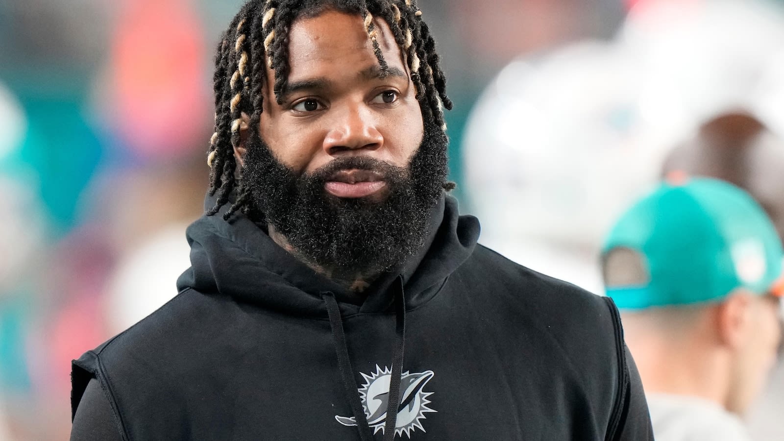 Ex-Dolphin Xavien Howard is accused of sending a teen an explicit photo over an abortion quarrel