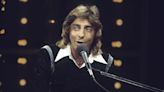 Barry Manilow's Life in Photos