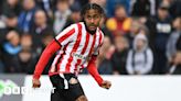 Harrison Sohna: Cheltenham sign ex-Sunderland midfielder after trial