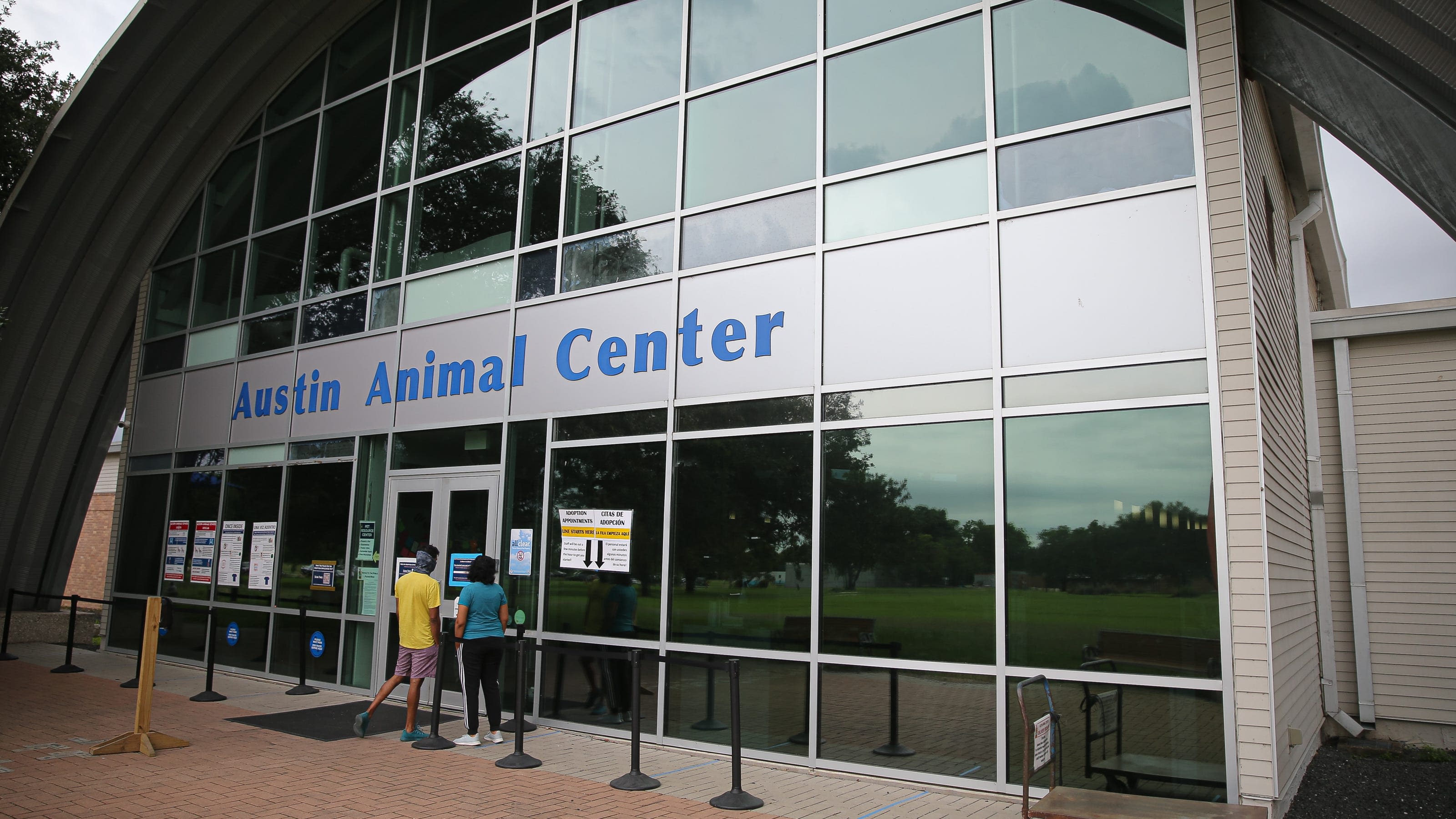 Austin Animal Center temporarily pauses intake as it remains at critical capacity