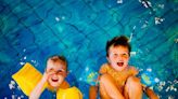 Verano 2024 en EE.UU.: los cinco juguetes acuáticos más peligrosos para los niños