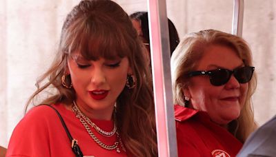 Taylor Swift's Mom Andrea Reps Travis Kelce — and Her Daughter! — with 'In My 87 Era' Pin at Chiefs Game