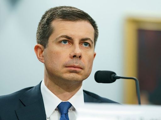 Buttigieg ‘speechless’ as airlines sue over new fee rules