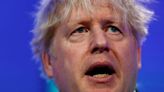 Ex-premiê britânico Boris Johnson anuncia estar deixando o Parlamento