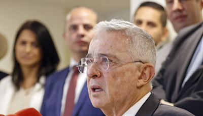 Uribe: "mis antagonistas políticos han logrado convertirse en mis acusadores judiciales"
