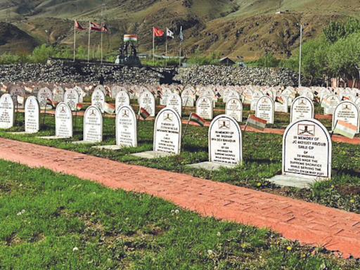 When the guns fell silent: Sandese from Kargil | India News - Times of India