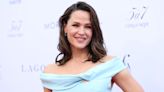 Jennifer Garner’s Go-To Summer Sunscreen Is Also a Hydrating Face Serum She 'Loves' — and It’s Only $15