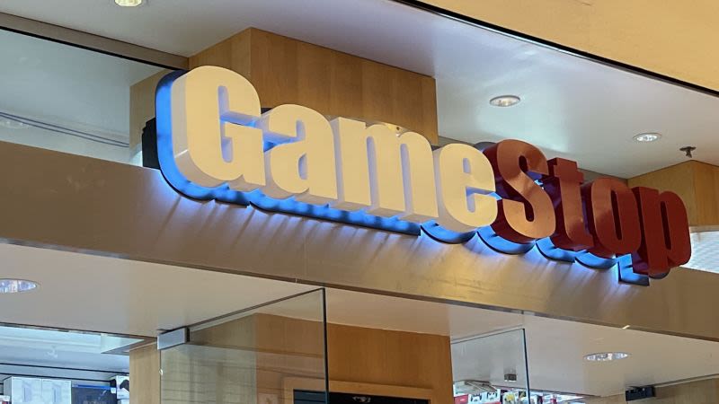 GameStop shares surge 73% after meme stock influencer reveals $116 million bet | CNN Business
