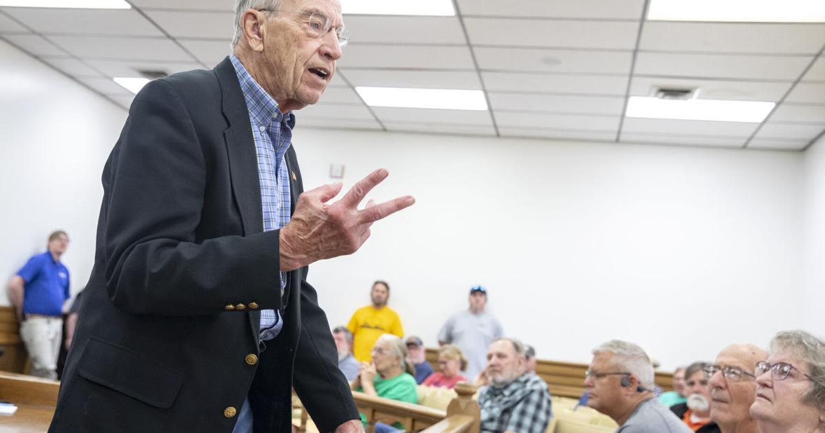 Grassley to hold Glenwood, Atlantic town halls