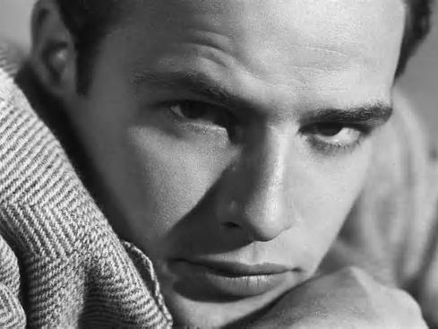 Marlon Brando 100 años: un dios bello y frágil en el corazón de las tinieblas