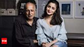 Mahesh Bhatt describes Alia Bhatt as a ‘mannequin’ in Karan Johar's Student of the Year: 'I was touched by her performances in Highway and Udta Punjab' | Hindi Movie News...