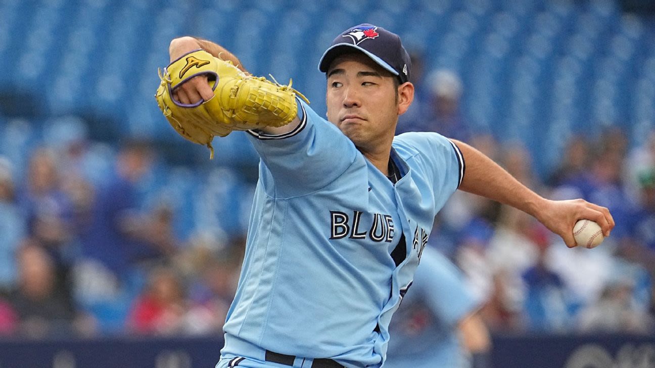 Sources: Astros bolster rotation with Jays' Kikuchi