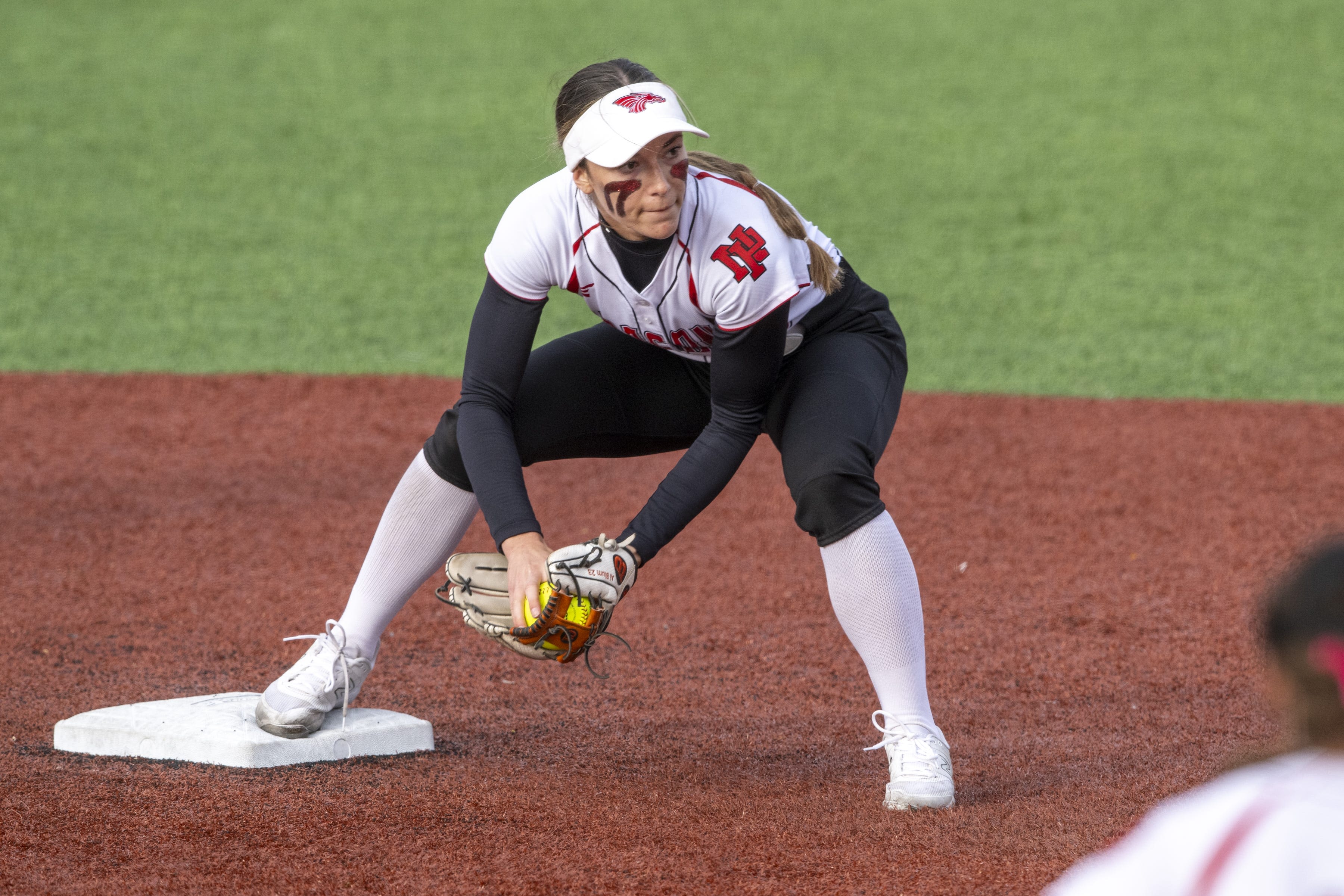 Homers, gems and steals: Vote for IndyStar softball players of the week (April 22-27)