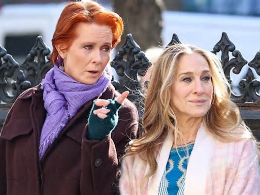 Miranda (Cynthia Nixon) und Carrie (Sarah Jessica Parker) in einer Folge von "And Just Like That...". (eee/spot)