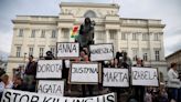 "Parem de nos matar": mulheres polonesas protestam contra leis rígidas antiaborto