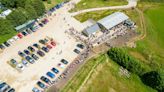 Huge queues form outside Jeremy Clarkson's Diddly Squat farm