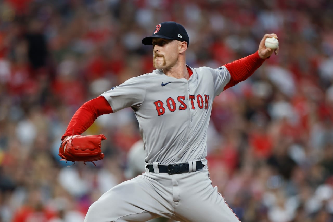 Red Sox roster: Lefty reliever joins team in Miami ahead of possible move