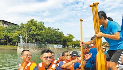 台中 江啟臣龍舟親體驗 同舟共濟感覺不錯 - 地方新聞