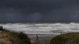 Storm Ciarán: Travel warning as France, Ireland and the UK lashed by extreme weather