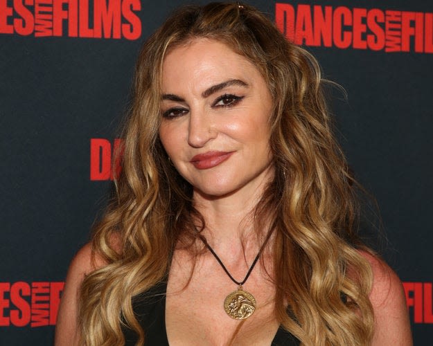 “The Sopranos” And “Sons Of Anarchy” Star Drea De Matteo Just Revealed That Her 13-Year-Old Son Edits Her OnlyFans...