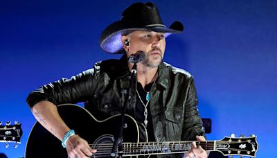 Jason Aldean Performs Tear-Jerking Tribute to Toby Keith at the 2024 ACM Awards