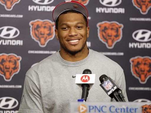 What DJ Moore's OTA Attendance Tells Bears Coaching Staff