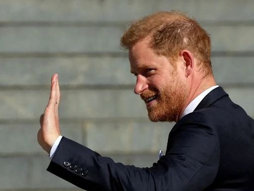 El príncipe Harry “se siente como en casa con los Spencer” tras rechazar la invitación de Carlos III a permanecer en Buckingham