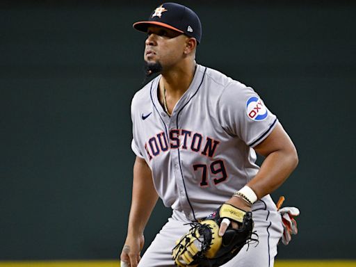 Who Will Be Odd Man Out for Houston Astros When Jose Abreu Returns?