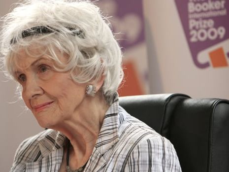 Western University pauses research chair honouring Alice Munro after daughter speaks out | CBC News